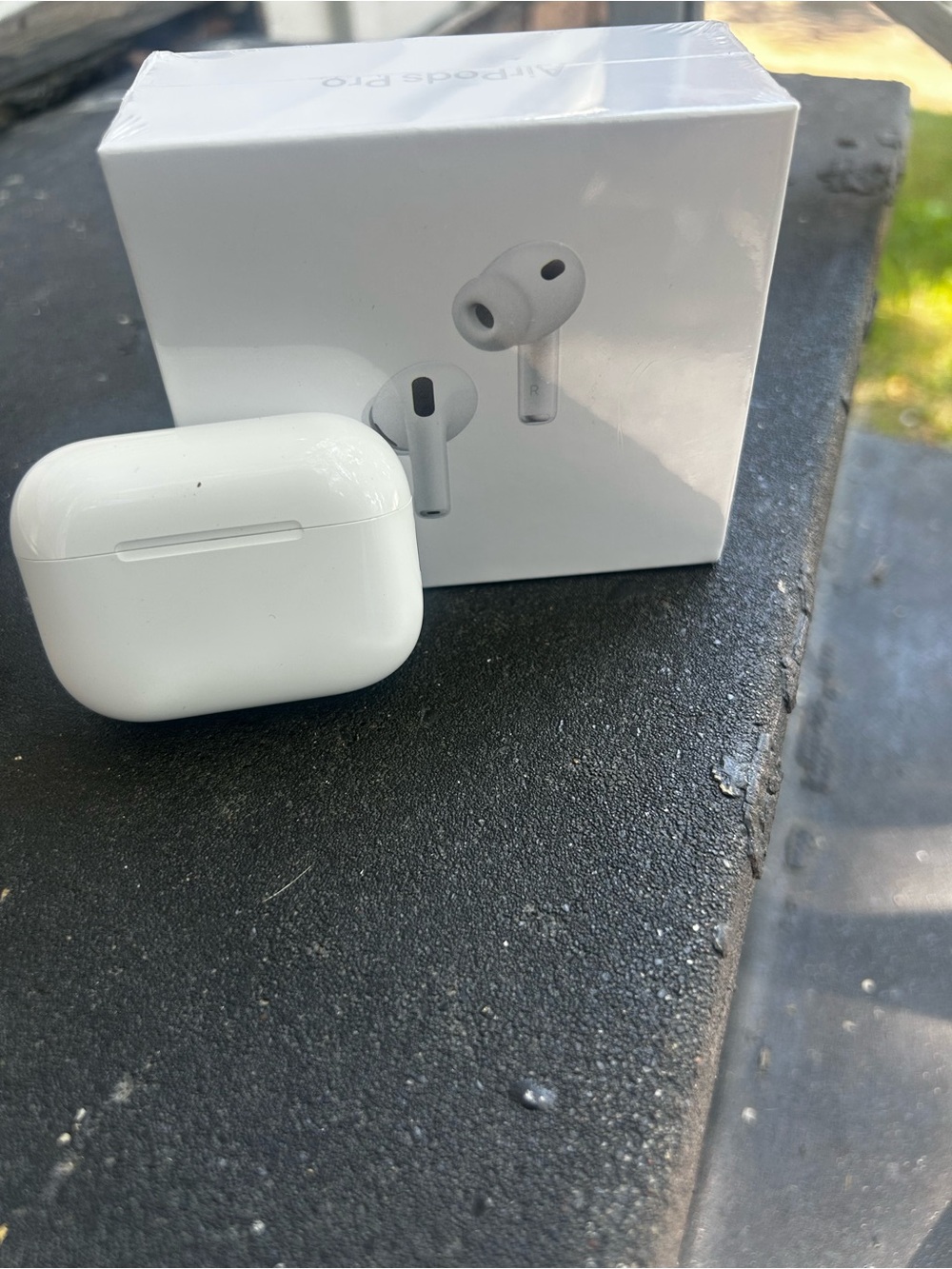 Wireless Earbuds with Charging Case - White